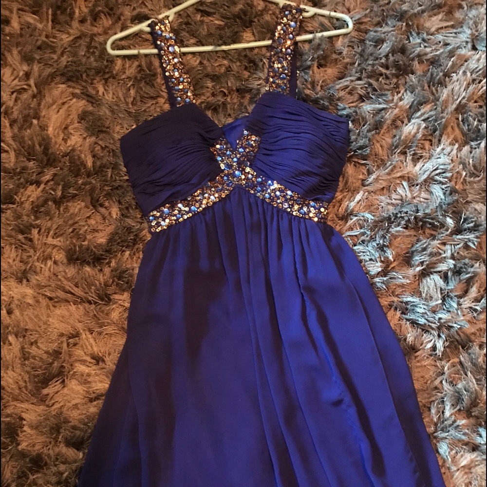 Cache size 6 dress